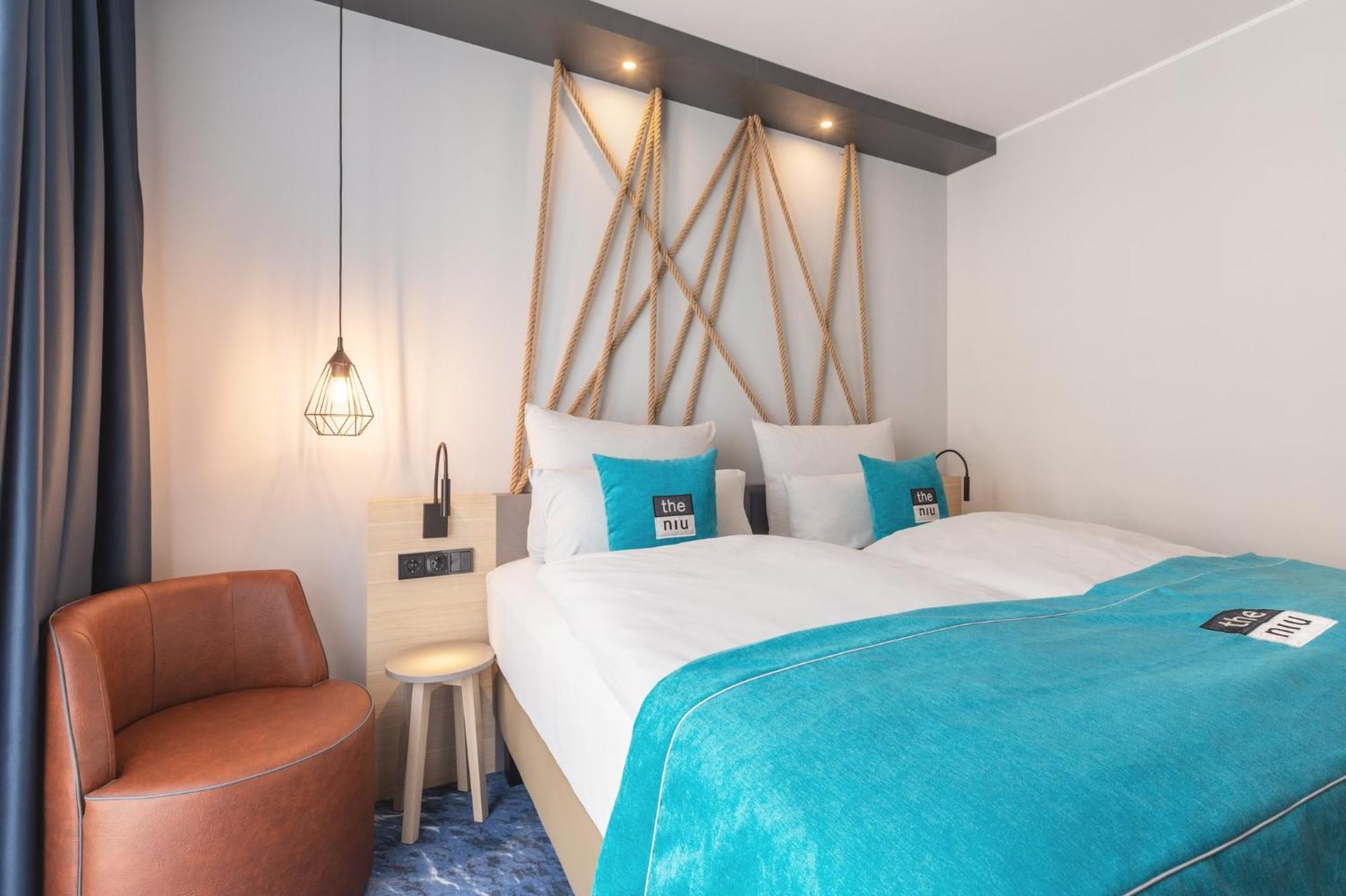 Standard Queen Room